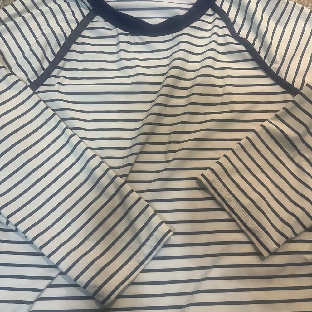 Sperry Rash Guard Shirt Size Small - Picture 4 of 4